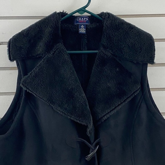 Womens 1X Chaps Vest Black Faux Suede Faux Lined Fur Horn Toggle Button Front - Picture 2 of 6